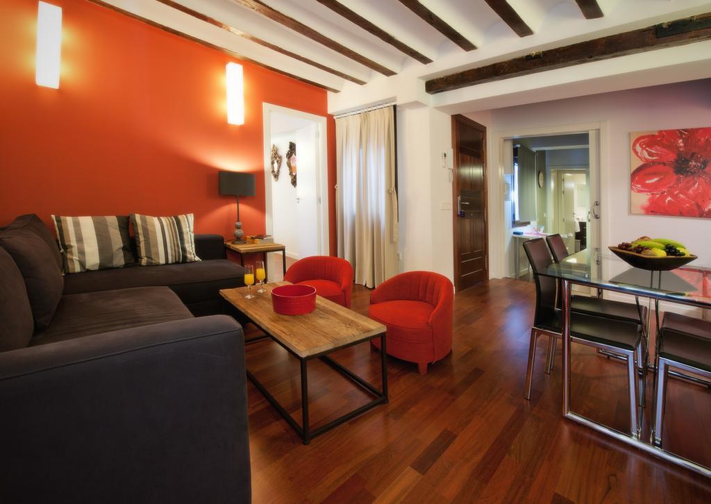 Apartamentos Abad Toledo Bilik gambar