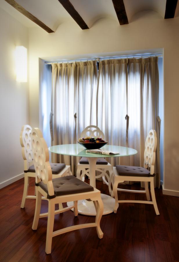 Apartamentos Abad Toledo Bilik gambar