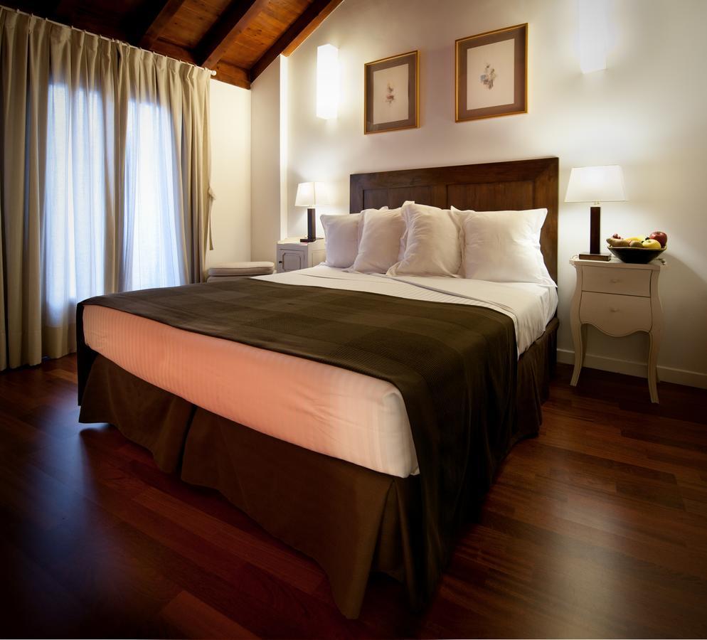Apartamentos Abad Toledo Bilik gambar