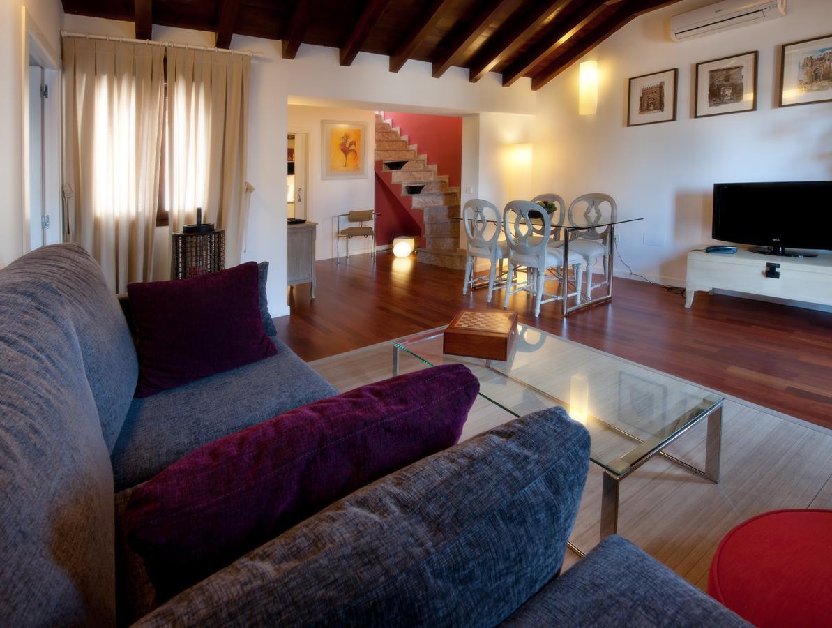 Apartamentos Abad Toledo Bilik gambar